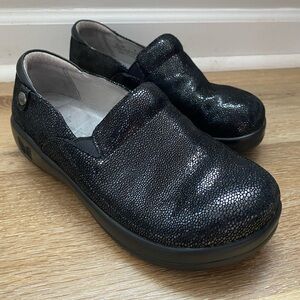 Alegria Soft Serve Orthopedic Memory Foam Leather Slip On Clogs in Black Glitter